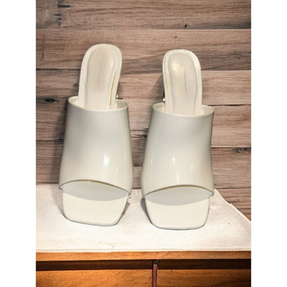 Ninety Union Jloo Open Toe slide With Circular Metallic Heel, White , 6 - Picture 2 of 7